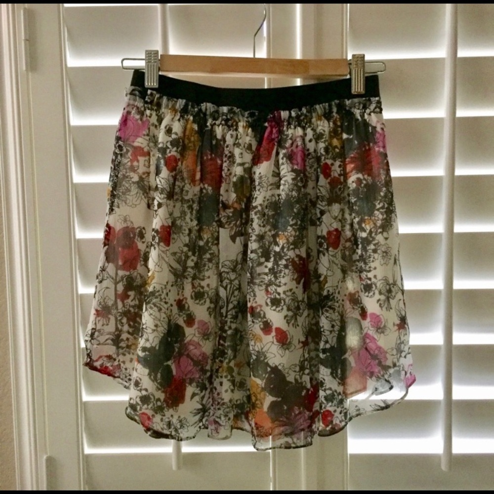 Aritzia skirt by talula small